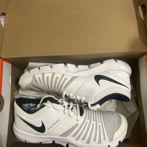 BNIB Nike Flex Show TR 5 White and Black Trainers Size 6.5 Men’s/8 Women’s